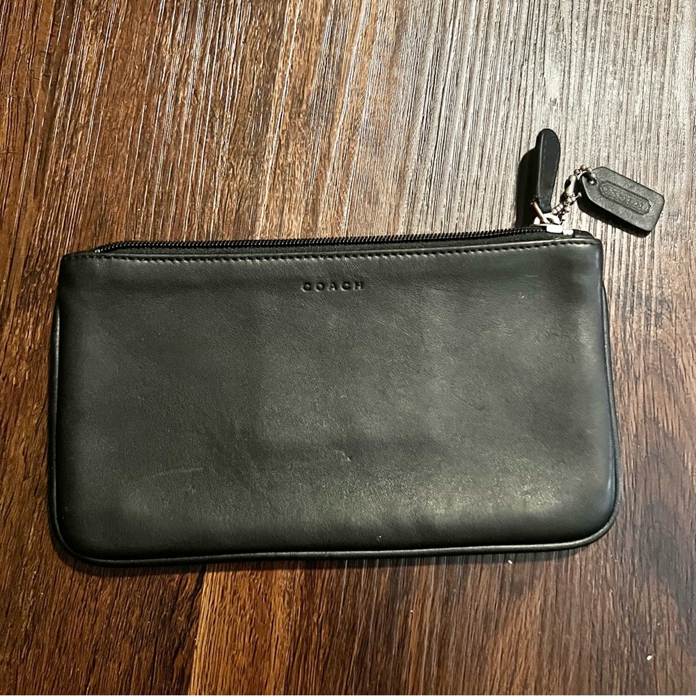 Coach Vintage Black Leather Flat Cosmetic Pouch, Silver Hardware,
Hang Tag, 2001